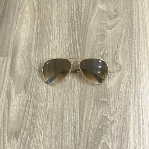 Ray-Ban Aviator Sunglasses (Gold)